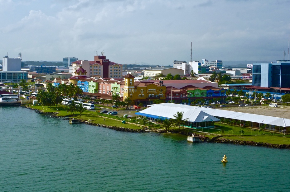 巴拿马运河科隆港湾panamacanal