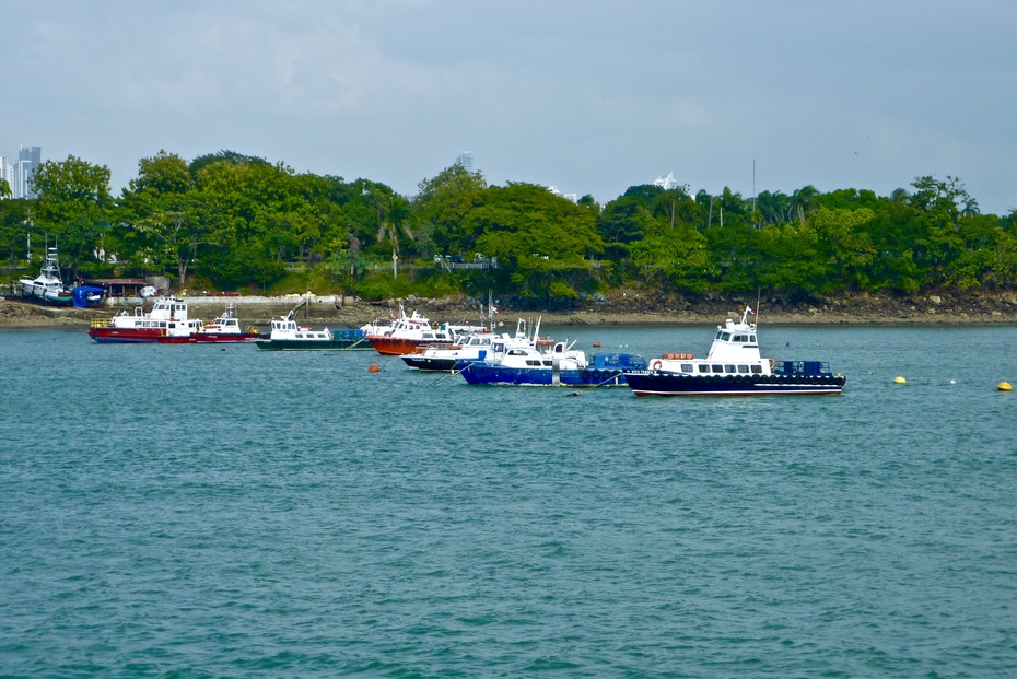巴拿马运河河畔码头panamacanal