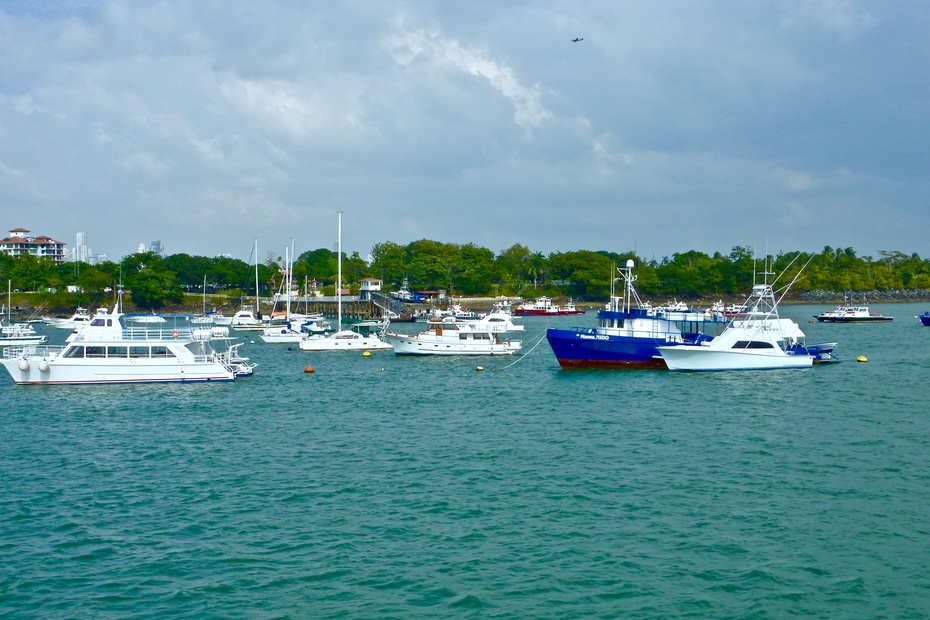 巴拿马运河河畔码头panamacanal