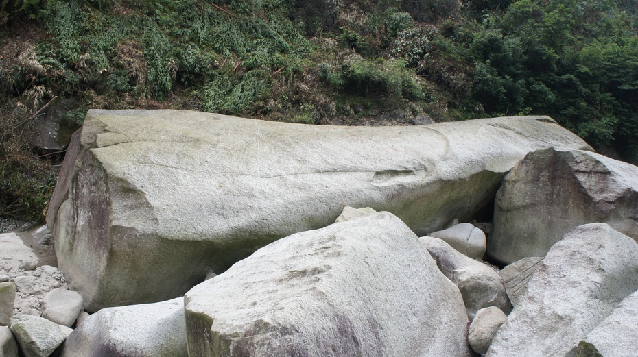 棺材石:升官发财者的信仰