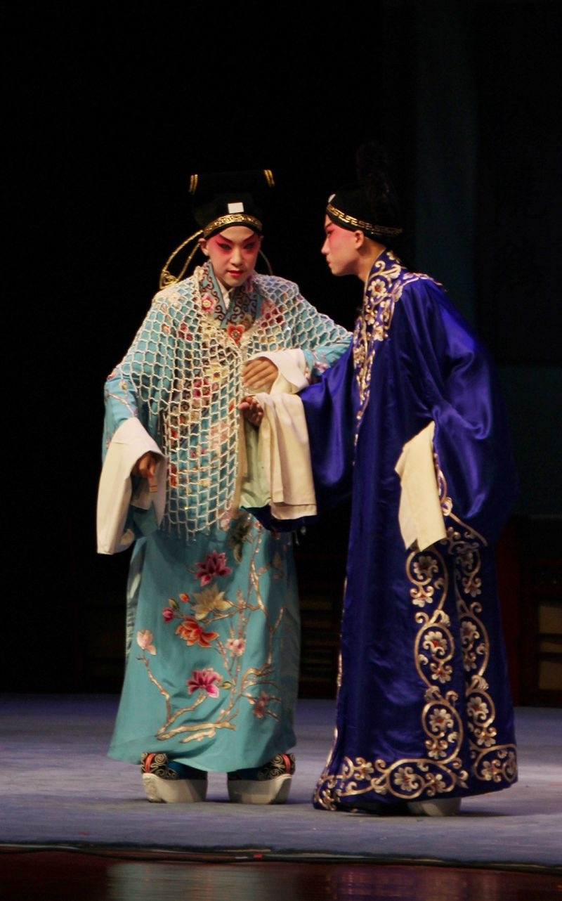 2,《珍珠衫》剧照1,海河剧院看评戏一个中国人都喜欢的"大团圆"结局