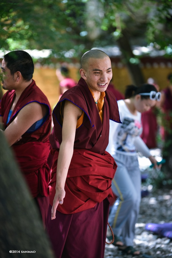 哲蚌寺里看辩经 (转)