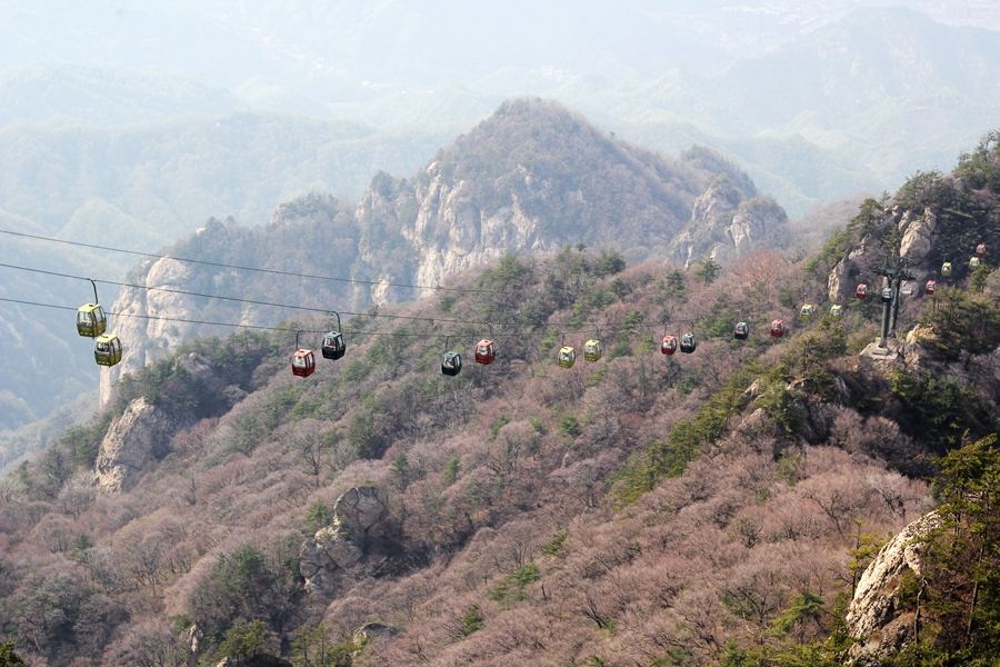 豫西山地暮春行