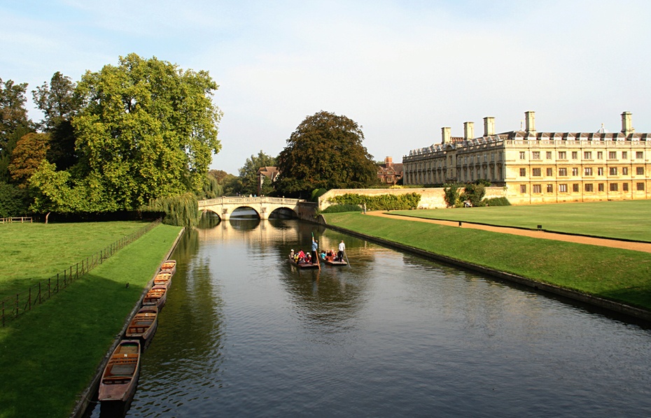 徐志摩的一首《再别康桥》让康河的柔波荡漾在了中国人的心里,来英国