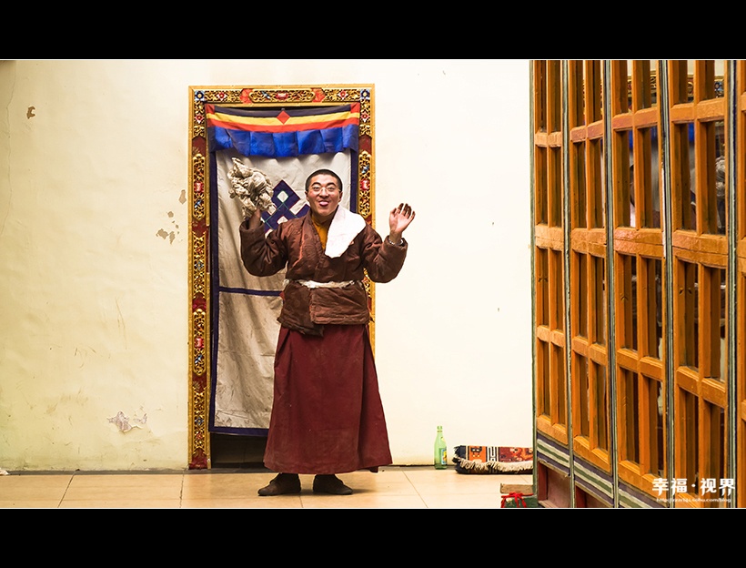 西藏虔诚快乐的喇嘛--楚布寺见闻