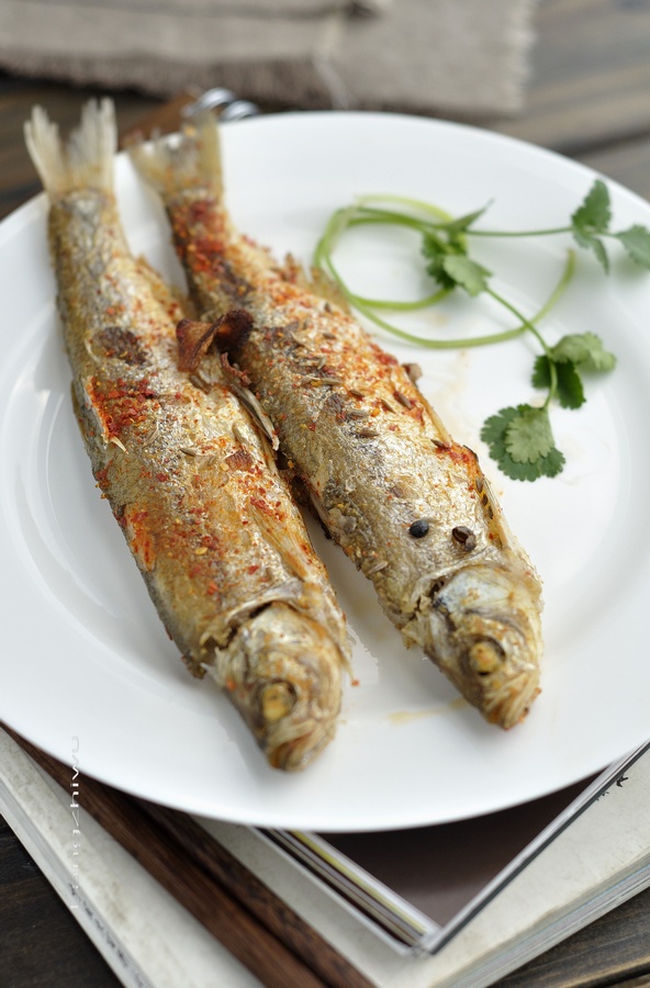 香煎鱼 --- 街头烧烤的味道