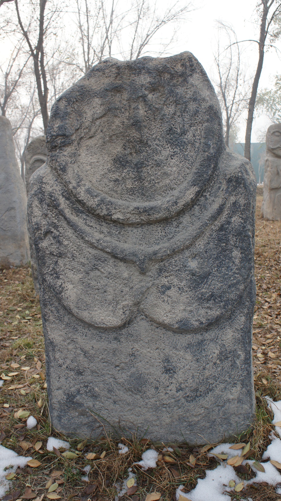 【转载】新疆野马艺术馆:神秘的草原石人