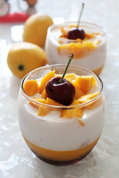 芒果布丁酸奶杯