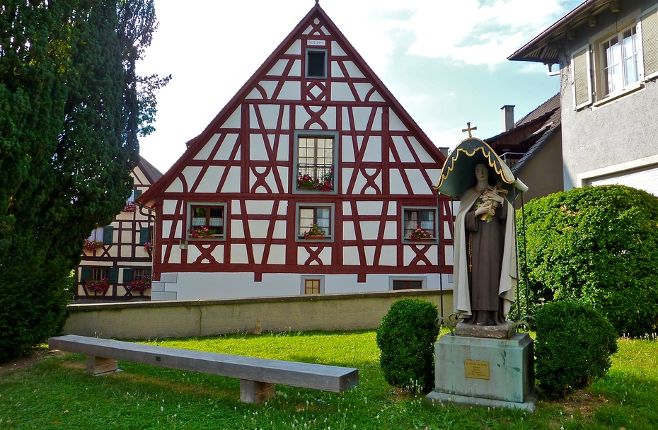 桁架木楼三街心泉水池古教堂钟楼教堂内景一教堂内景二教堂内景三教堂