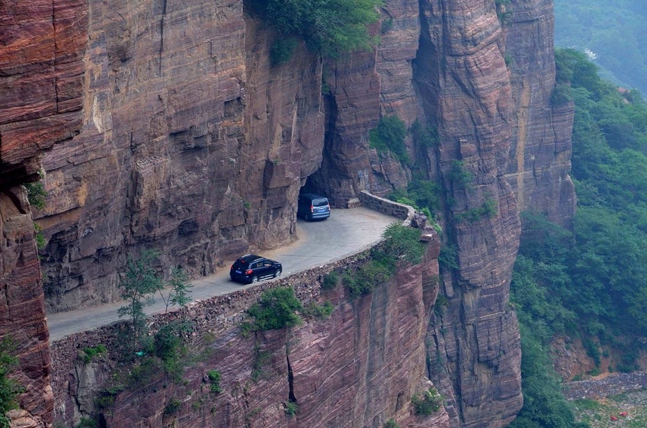 挂壁公路 世界添奇迹