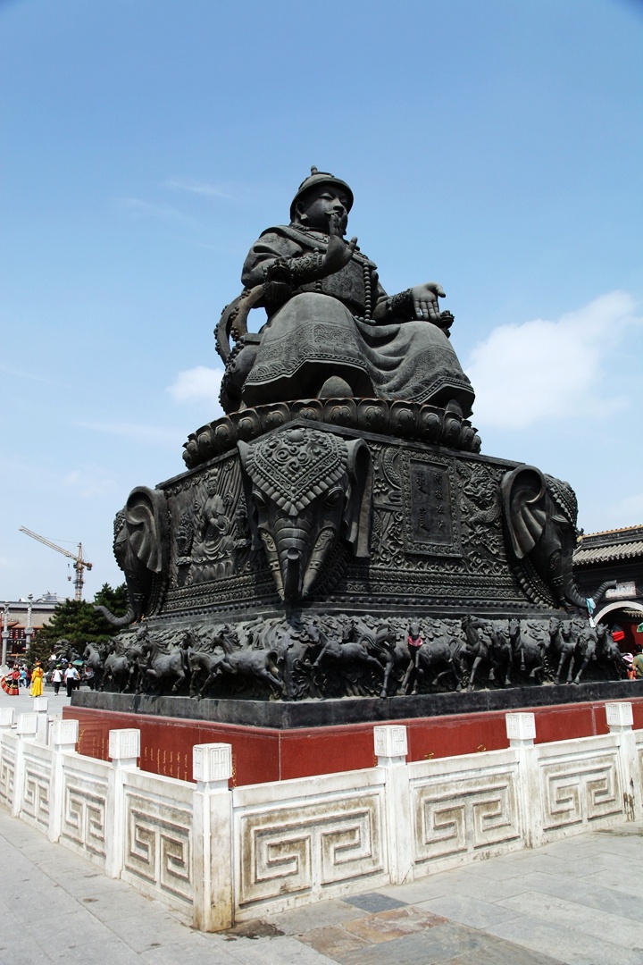 大昭寺,午饭后看了内蒙古博物馆,回顾历史,让人对草原,对呼和浩特有了