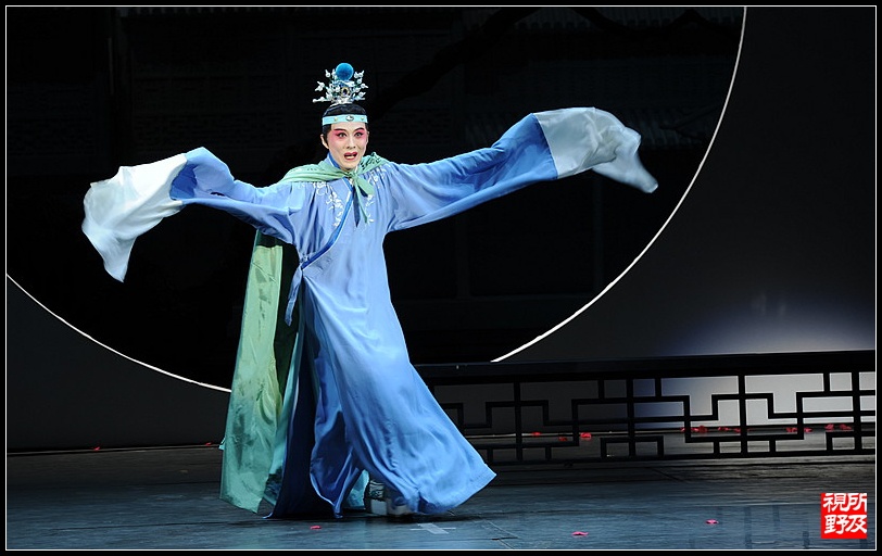 戏曲水袖的功夫与隐喻