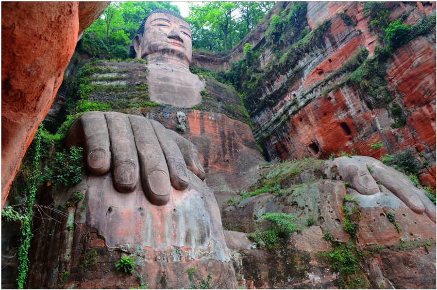 【转载】世界最大石刻弥勒佛坐像——乐山大佛