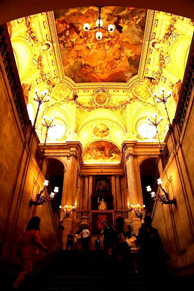 金碧辉煌的西班牙皇宫