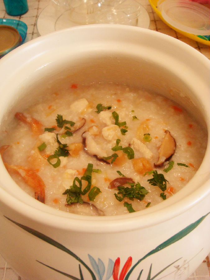 瑶柱嫩鸡香菇粥