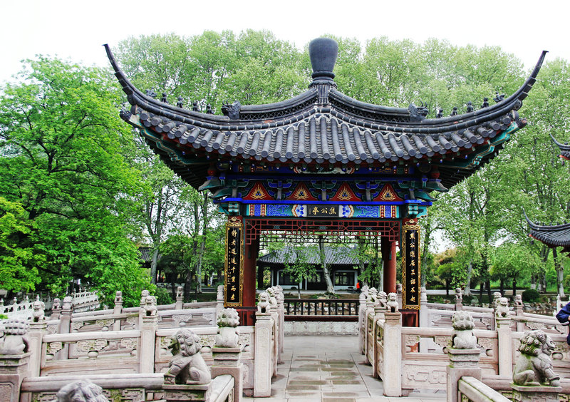 焦山看长江天堑,定慧寺海不扬波