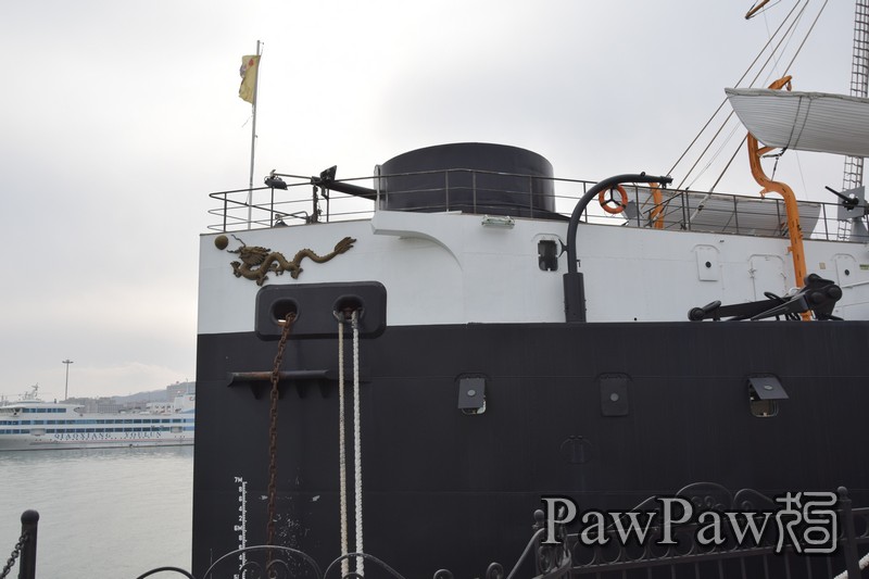 并不顾国际道义打沉清廷租用来运兵的英国商船高升号