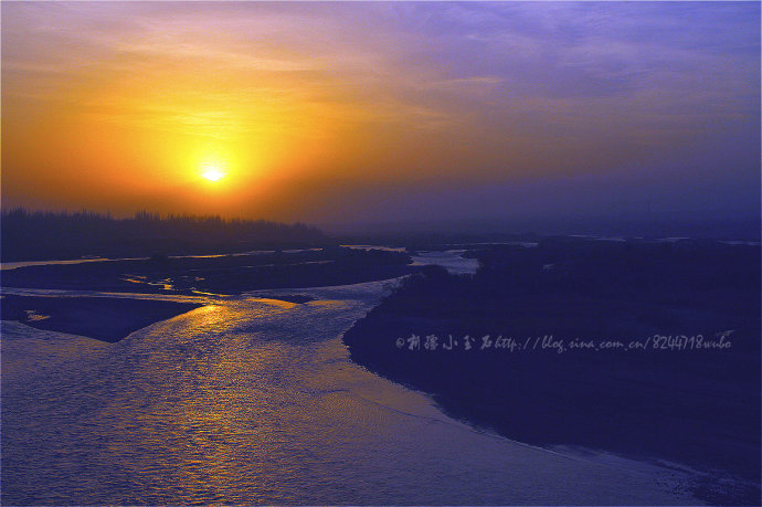 实拍新疆叶尔羌河夕阳下的悠闲生活