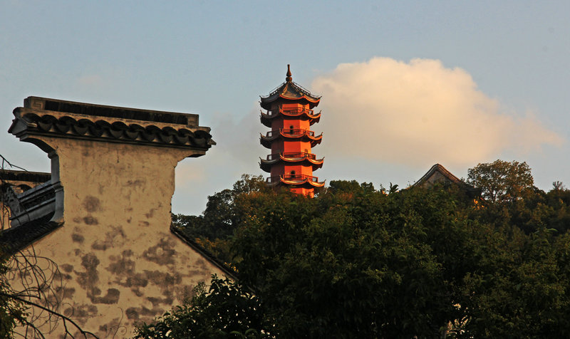  寶善橋上望惠山龍光塔