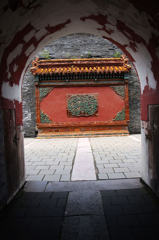 地宫北陵公园很大,苍松翠柏,是个晨练的好地方