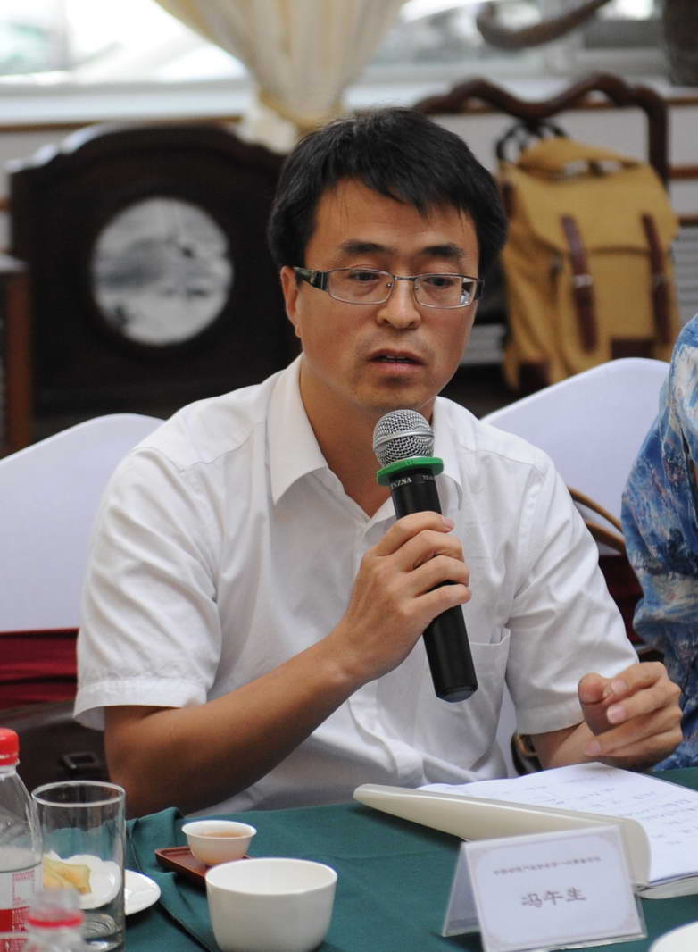 北京邮电大学数字媒体与设计艺术学院院长李学明发言