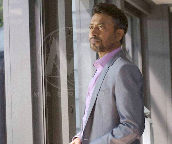 演员伊尔凡·可汗克莱尔的小