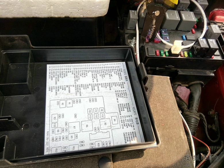 荣威350日行灯接线图片